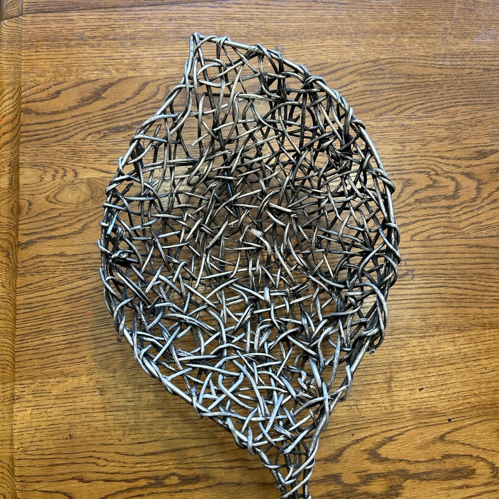 💚3/25 Abstract Silver Wire Leaf Sculpture